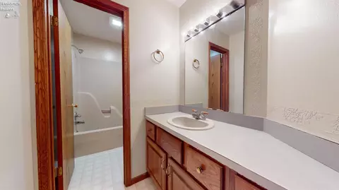 Bath - 701 Kennedy Dr, Willard, OH 44890 photo 3 of 3