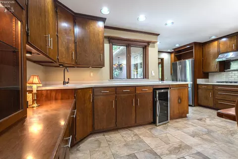 Kitchen - 3917 Hilltop Dr, Huron, OH 44839 photo 1 of 3