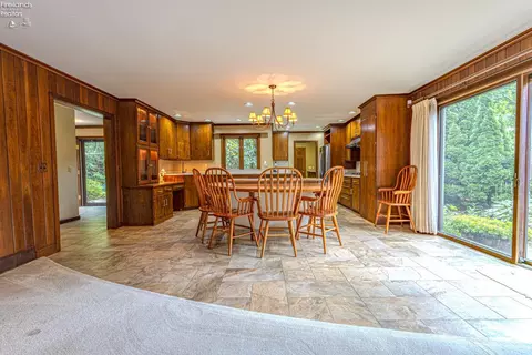 Dining - 3917 Hilltop Dr, Huron, OH 44839 photo 1 of 1