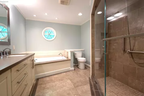 Bath - 3917 Hilltop Dr, Huron, OH 44839 photo 1 of 5