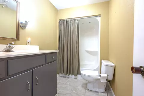 Bath - 3917 Hilltop Dr, Huron, OH 44839 photo 5 of 5
