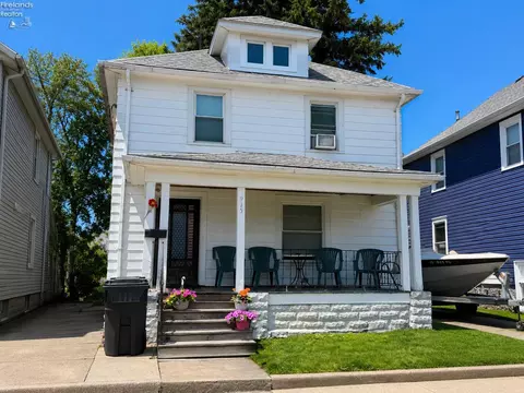 915 W Adams St, Sandusky, OH 44870