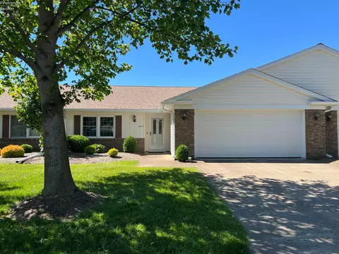 404 Leisure Dr, Huron, OH 44839
