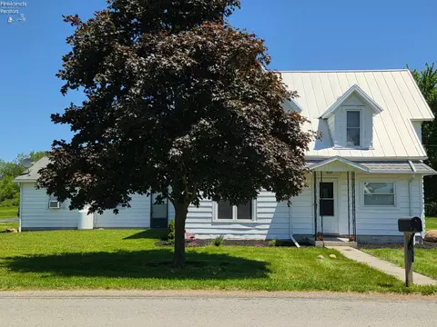 6595 N County Road 5, Fostoria, OH 44830
