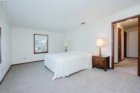 Bedroom - 1011 Dockway, Huron, OH 44839 photo 2 of 9