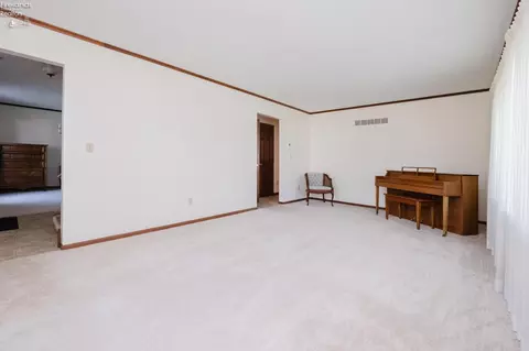 Living - 1011 Dockway, Huron, OH 44839 photo 5 of 9