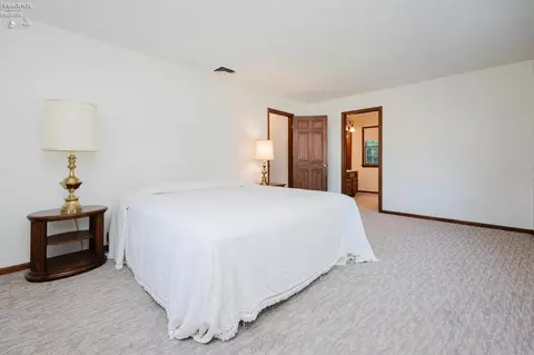 Bedroom - 1011 Dockway, Huron, OH 44839 photo 3 of 9