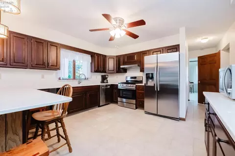 Kitchen - 1011 Dockway, Huron, OH 44839 photo 1 of 5