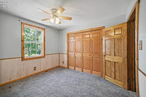 Bedroom - 216 W Laurel St, Willard, OH 44890 photo 6 of 7
