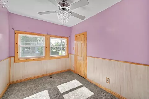 Bedroom - 216 W Laurel St, Willard, OH 44890 photo 3 of 7