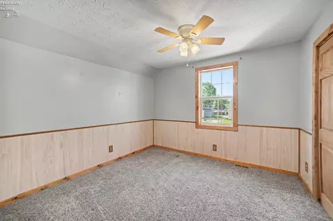Bedroom - 216 W Laurel St, Willard, OH 44890 photo 5 of 7
