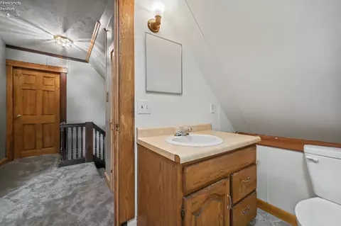 Bath - 216 W Laurel St, Willard, OH 44890 photo 1 of 2
