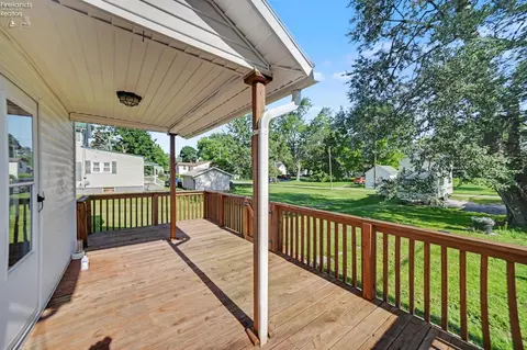 Exterior - 216 W Laurel St, Willard, OH 44890 photo 3 of 8