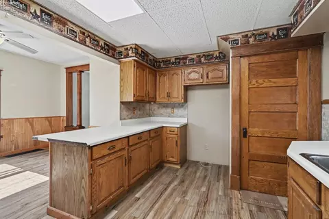 Kitchen - 216 W Laurel St, Willard, OH 44890 photo 2 of 2