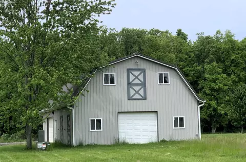 5218 Ferry Rd, Wakeman, OH 44889