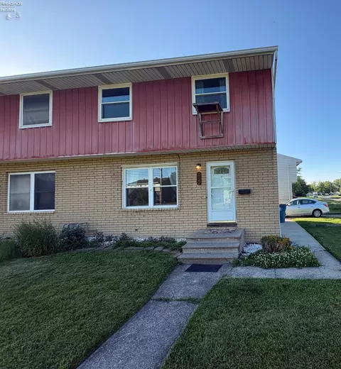 4700 Chelsea Dr, Lorain, OH 44055