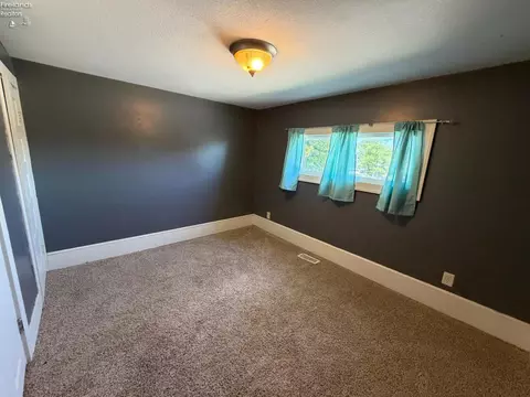 Bedroom - 822 Eulalia Ave, Upper Sandusky, OH 43351 photo 3 of 4