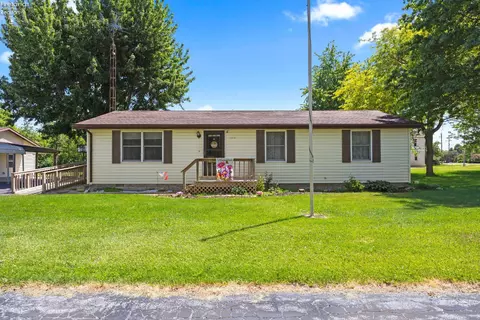 2029 NW Catawba Rd, Port Clinton, OH 43452