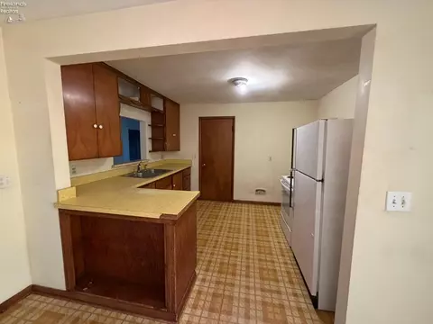 Kitchen - 527 Washington Ave, Huron, OH 44839 photo 1 of 2