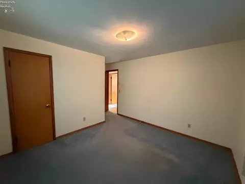 Bedroom - 527 Washington Ave, Huron, OH 44839 photo 4 of 6