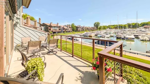 3234 N Marina View Dr #11, Port Clinton, OH 43452
