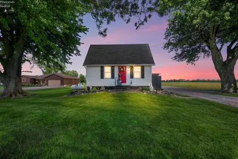 7407 Hayes Ave, Sandusky, OH 44870