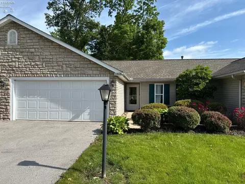 3865 E Vineyard Village Dr, Port Clinton, OH 43452
