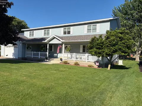 728 Grant St, Port Clinton, OH 43452