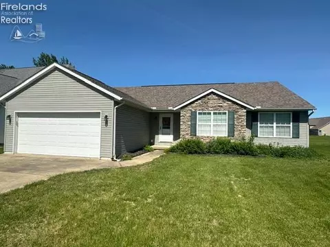 2855 S Amherst, Port Clinton, OH 43452