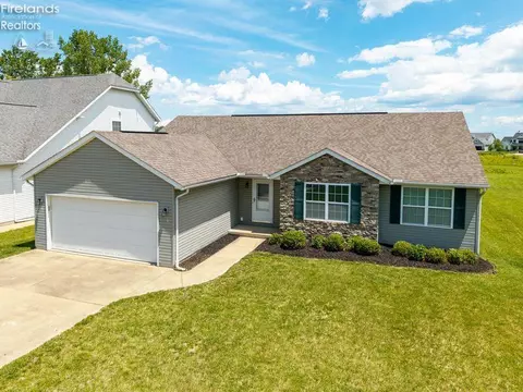 2855 S Amherst, Port Clinton, OH 43452