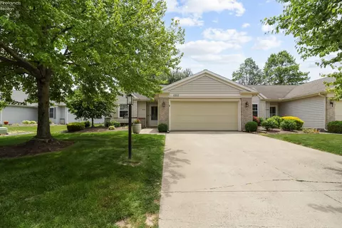 2212 Westwind Dr, Sandusky, OH 44870