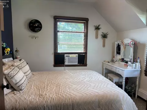 Bedroom - 226 White St, Clyde, OH 43410 photo 5 of 6