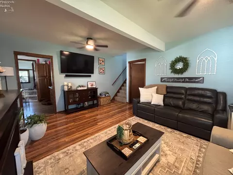 Living - 226 White St, Clyde, OH 43410 photo 1 of 2