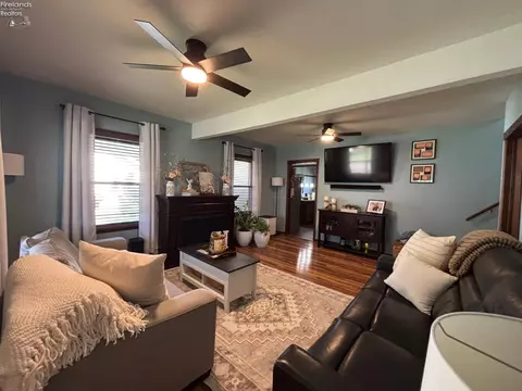 Living - 226 White St, Clyde, OH 43410 photo 2 of 2