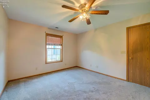 Bedroom - 212 Crestwood, Willard, OH 44890 photo 4 of 6