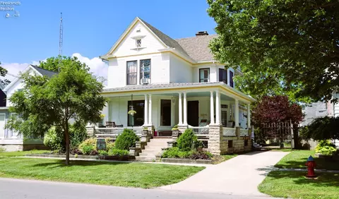 324 S Main St, Lindsey, OH 43442