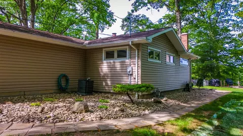 Exterior - 691 Timothy Dr, Willard, OH 44890 photo 12 of 12