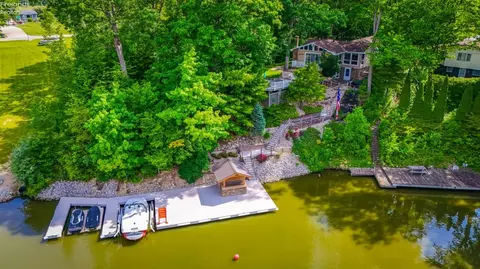 691 Timothy Dr, Willard, OH 44890