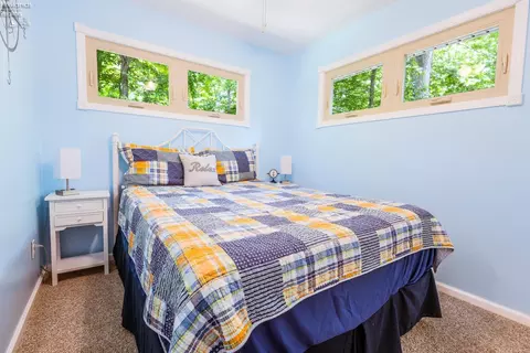 Bedroom - 691 Timothy Dr, Willard, OH 44890 photo 2 of 3