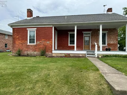 116 S Main St, Attica, OH 44807