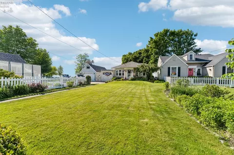 1611 Erie, Lorain, OH 44052