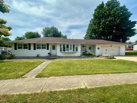 186 Monroe, Monroeville, OH 44847