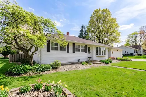 186 Monroe, Monroeville, OH 44847