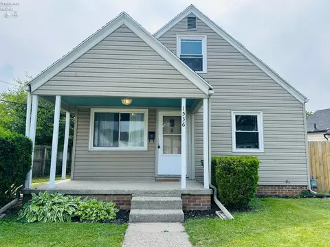 1536 Reswick Dr, Oregon, OH 43616
