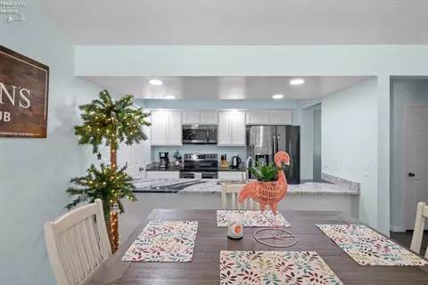 Dining - 937 Ridgeview Dr, Huron, OH 44839 photo 1 of 3