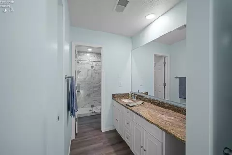 Bath - 937 Ridgeview Dr, Huron, OH 44839 photo 1 of 3