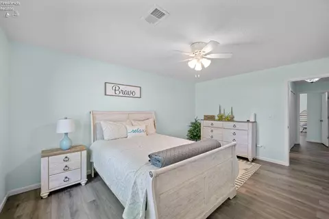 Bedroom - 937 Ridgeview Dr, Huron, OH 44839 photo 4 of 6