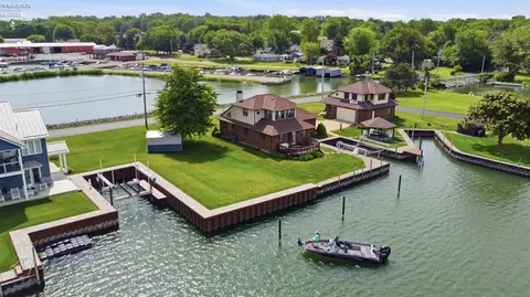 522 Gravel Bar Rd, Marblehead, OH 43440