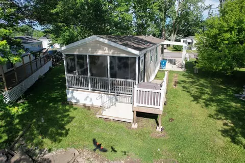 187 Driftwood Pkwy, Port Clinton, OH 43452