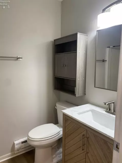 Bath - 124 Tiffin Ave, Huron, OH 44839 photo 1 of 1